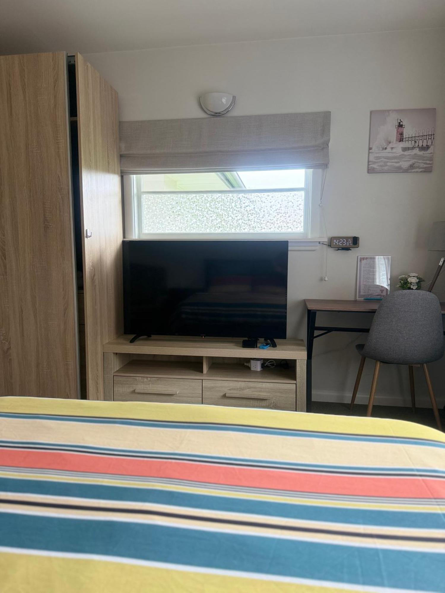 Cozy And Sunny Room Near City To Seapath Christchurch Buitenkant foto